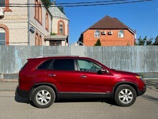 2011 Kia Sorento II, красный, 1350000 рублей, вид 4