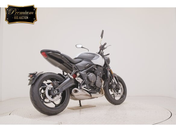 2026 Triumph Trident 660, серый, 1050000 рублей - вид 4