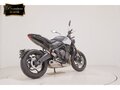 2026 Triumph Trident 660, серый, 1050000 рублей - вид 4