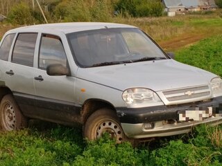 2006 Chevrolet Niva I, серебристый, 270000 рублей, вид 3
