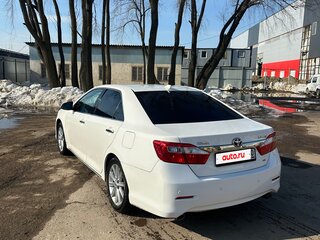 2014 Toyota Camry VII (XV50), белый, 1300000 рублей, вид 4