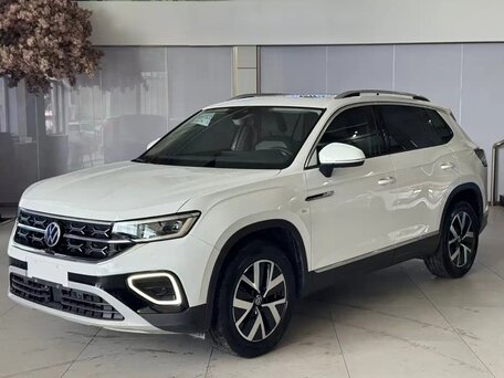 2022 Volkswagen Tayron I, белый, 3290000 рублей, вид 1