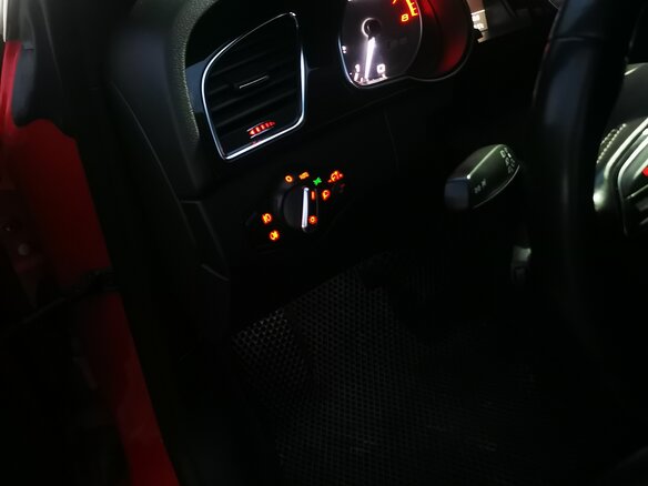 2011 Audi S5 I (8T) Рестайлинг, красный, 1690000 рублей - вид 16