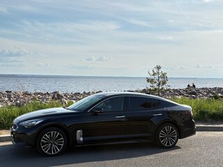 2018 Kia Stinger I, чёрный, 2000000 рублей, вид 4