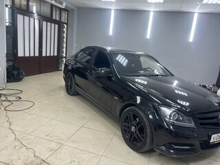2013 Mercedes-Benz C-Класс 180 III (W204) Рестайлинг, чёрный, 1700000 рублей, вид 2