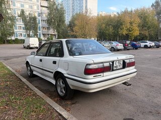 1989 Toyota Corolla VI (E90), белый, 230000 рублей, вид 4