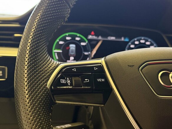 2020 Audi e-tron 55 I, голубой, 4390000 рублей - вид 14