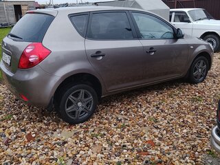 2007 Kia Ceed I, бежевый, 720000 рублей, вид 2