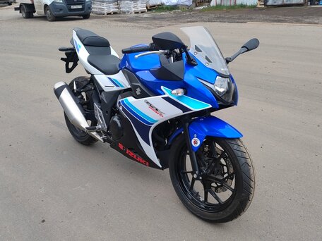 2017 Suzuki GSX-R 250, синий, 429000 рублей, вид 2