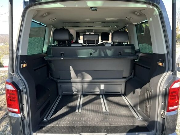 2019 Volkswagen Multivan T6, серый, 3900000 рублей - вид 15