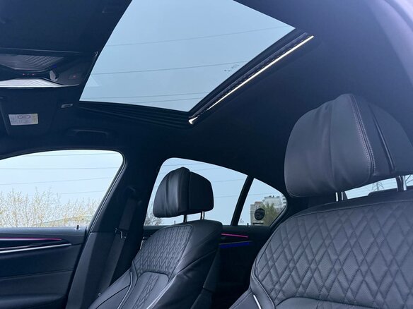 2020 BMW 5 серии 523d xDrive VII (G30/G31/G38) Рестайлинг, белый, 5490000 рублей - вид 14