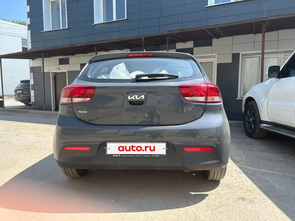 2021 Kia Rio IV Рестайлинг (Global market), серый, 1650000 рублей - вид 5
