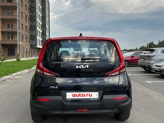 2022 Kia Soul III, чёрный, 2000000 рублей, вид 3