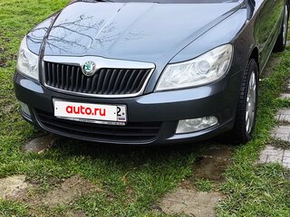 2010 Skoda Octavia II (A5) Рестайлинг, серый, 900000 рублей, вид 1