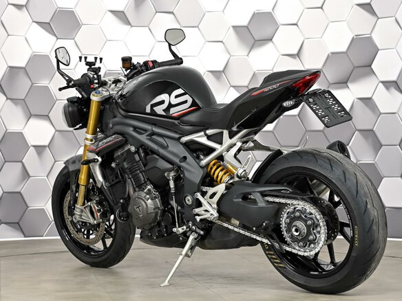 2021 Triumph Speed Triple, чёрный, 1329000 рублей - вид 7