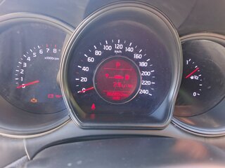 2016 Kia Ceed II Рестайлинг, серебристый, 750000 рублей, вид 5