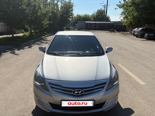 2014 Hyundai Solaris I Рестайлинг, серебристый, 1200000 рублей, вид 1