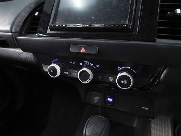 2021 Honda Fit IV, серебристый, 1260000 рублей - вид 13