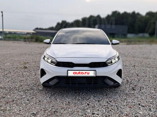 2022 Kia K3 II Рестайлинг, белый, 1800000 рублей, вид 2