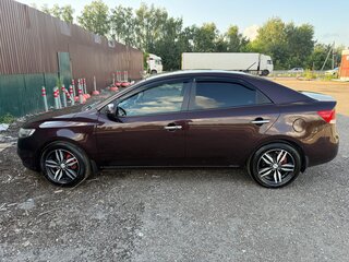 2011 Kia Cerato II, пурпурный, 910000 рублей, вид 4