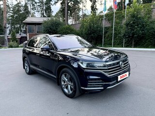 2020 Volkswagen Touareg III, чёрный, 4650000 рублей, вид 1