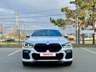 2021 BMW X6 40i III (G06), белый, 7900000 рублей, вид 2