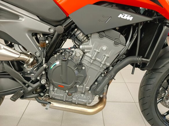2023 KTM 790 Duke, оранжевый - вид 11