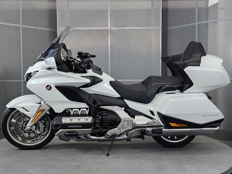 2023 Honda GL 1800 Gold Wing, белый, 2889000 рублей, вид 5