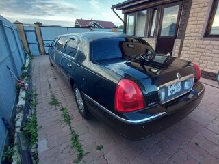 2004 Lincoln Town Car III Рестайлинг, чёрный, 648000 рублей, вид 5