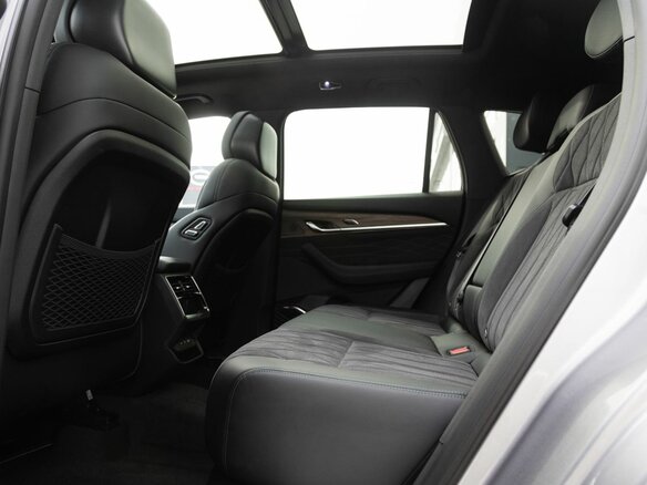 2026 Geely Monjaro I Рестайлинг, серебристый, 4905441 рублей - вид 12