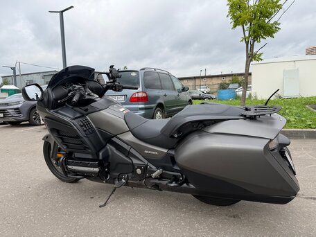 2016 Honda GL 1800 Gold Wing, серый, 1900000 рублей, вид 4