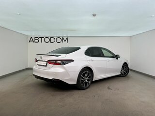 2023 Toyota Camry VIII (XV70) Рестайлинг, белый, 3250000 рублей, вид 2