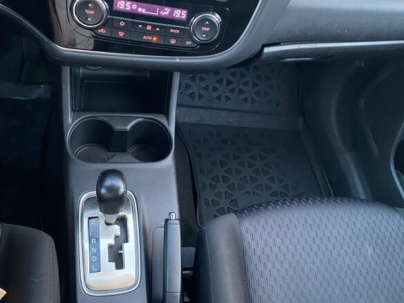 2012 Mitsubishi Outlander III, чёрный, 1350000 рублей - вид 32
