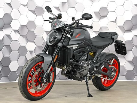 2023 Ducati Monster 937, серый, 899000 рублей, вид 2