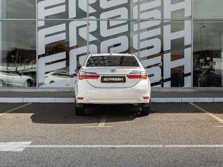 2017 Toyota Corolla XI (E160, E170, E180) Рестайлинг 1, белый, 1720000 рублей, вид 4