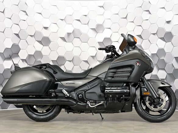 2015 Honda GL 1800 Gold Wing, серый - вид 2