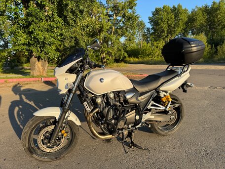 2013 Yamaha XJR1300, белый, 800000 рублей, вид 1