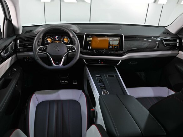 2025 Volkswagen Teramont X I Рестайлинг (China Market), белый, 5775000 рублей - вид 5