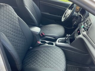 2018 Hyundai Elantra VI (AD), серебристый, 1540000 рублей, вид 5
