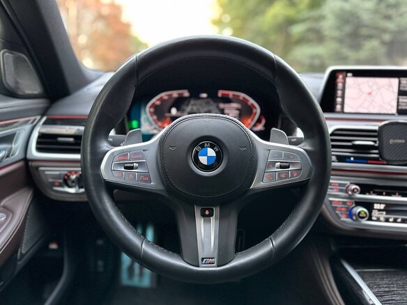 2020 BMW 7 серии 730d xDrive VI (G11/G12) Рестайлинг, чёрный, 8500000 рублей - вид 14