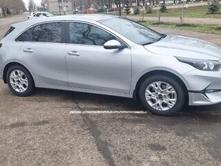 2022 Kia Ceed III Рестайлинг, серебристый, 2200000 рублей, вид 4