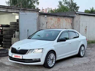 2018 Skoda Octavia III (A7) Рестайлинг, белый, 1800000 рублей, вид 1