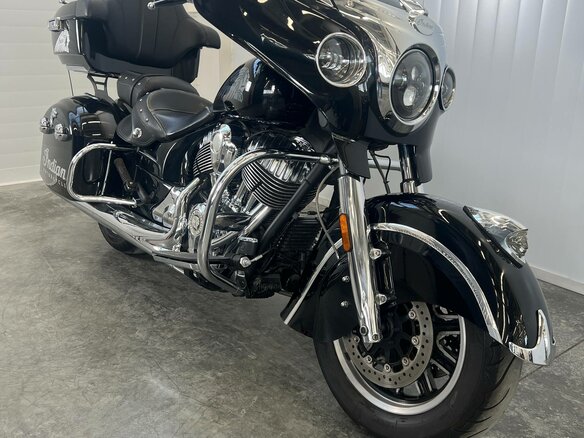 2017 Indian Chieftain, чёрный, 1349000 рублей - вид 2