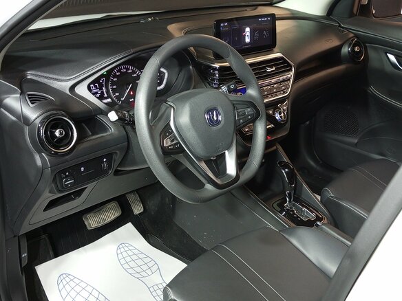 2023 Changan Alsvin, белый, 1070000 рублей - вид 5