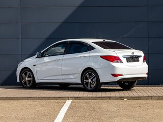 2016 Hyundai Solaris I Рестайлинг, белый, 865000 рублей, вид 4