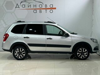 2026 Lada (ВАЗ) Granta Cross I Рестайлинг, серебристый, 1246000 рублей, вид 4