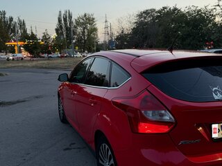 2011 Ford Focus III, красный, 690000 рублей, вид 5