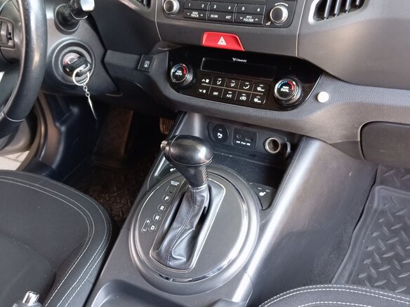 2010 Kia Sportage III, серебристый, 1500000 рублей - вид 13
