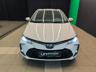 2022 Toyota Corolla Sporty XII (E210) Рестайлинг, белый, 1670000 рублей, вид 2