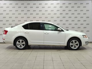2013 Skoda Octavia III (A7), белый, 750000 рублей, вид 3